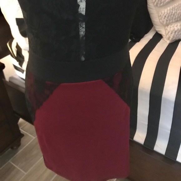 Medium black lace and darker red dress - Picture 3 of 8